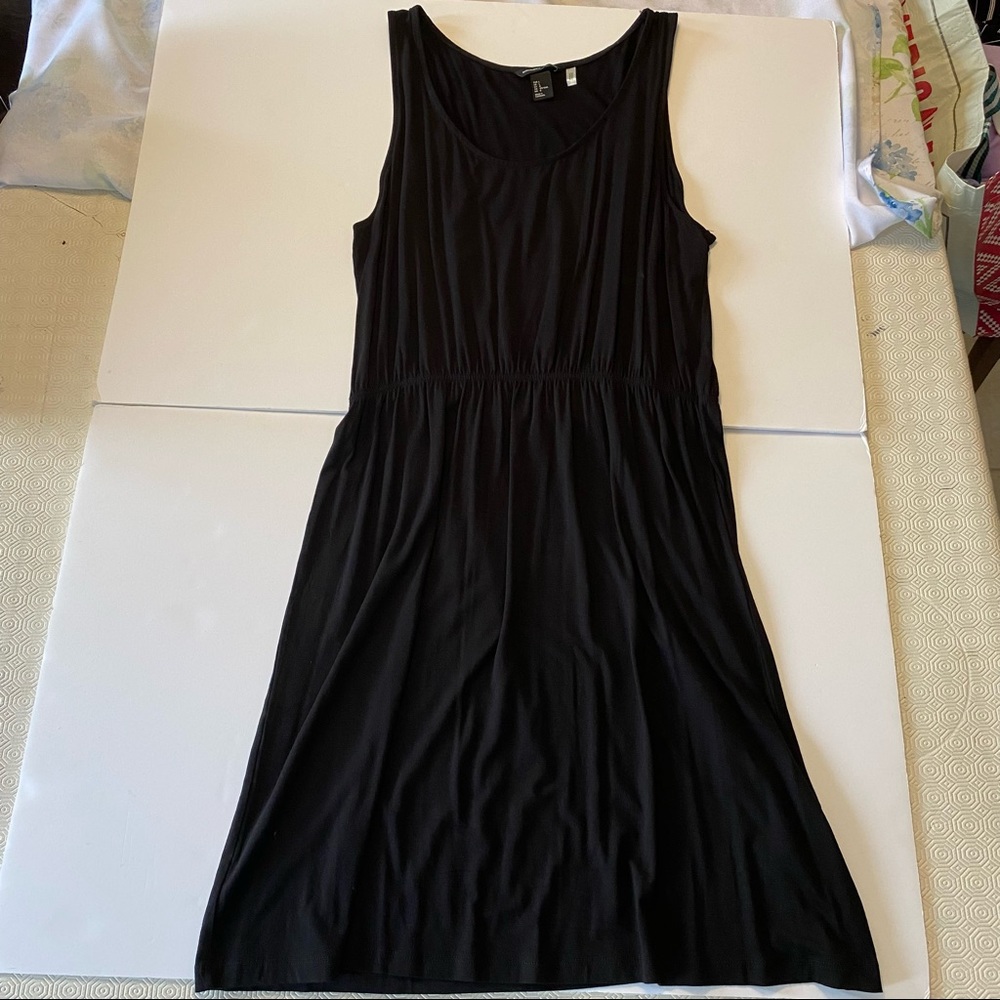 Free flowing long dress black large